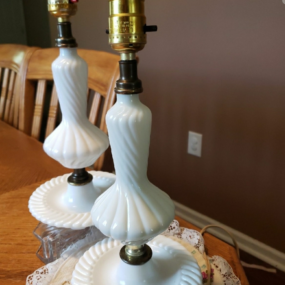 Vintage LEVITON  Milk Glass Lamps Set (2